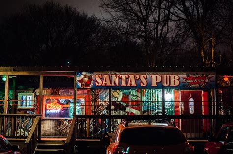 Santa's pub - The video was filmed at Santa’s Pub in Nashville, and Langston revealed on social media ahead of its release that the role of Santa is played by his tour manager. ‘Man! I Feel Like A Woman!’: